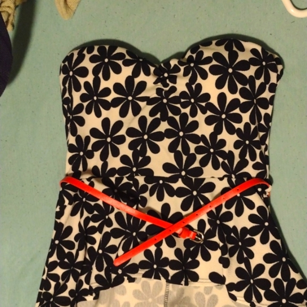 Sleeveless floral top
